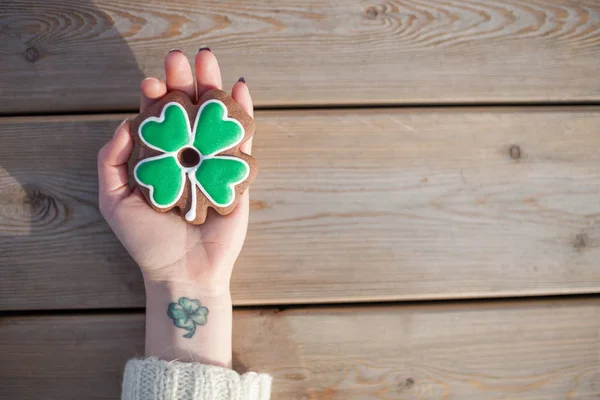 Povo Irlandês Assar Biscoitos Forma Inteligente Para Comemorar Dia Patricks — Fotografia de Stock