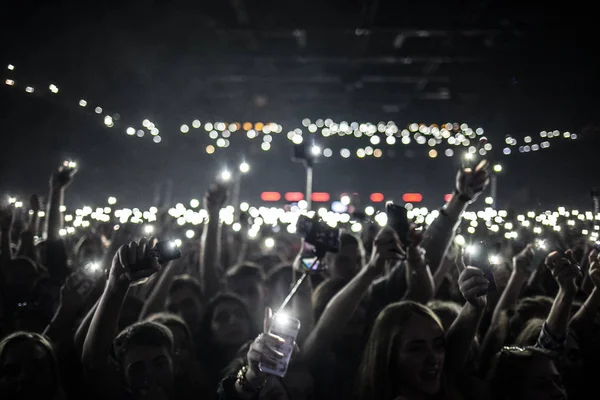 Moscow November 2016 Crowded Dancefloor Nightclub Music Fans Gathered See — Stock Photo, Image