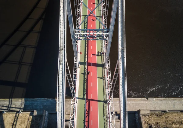 乌克兰 4月21日 2015年4月21日 无人机照片 通往基辅市中心 Dnepr 河上的岛的 Truhanov 桥的头顶射击 — 图库照片