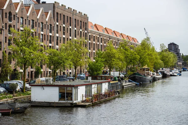 Amsterdam Paesi Bassi Aprile 2019 Canale Del Fiume Amstel Nel — Foto Stock
