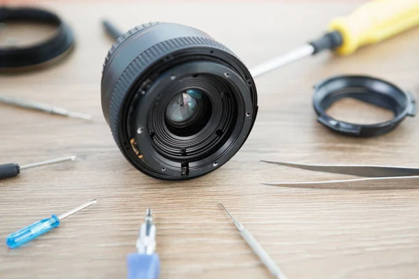 Reparatie Gebroken Dslr Cameralens Bij Specialized Servicecenter Digitale Foto Camera — Stockfoto