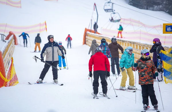 Bukovel Ukraine March 2018 Group Snowboarders Free Ski Riders Track — Stock Photo, Image