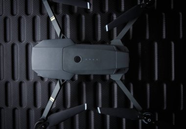 Kiev - 16 Ocak, 2018: ile DJI indeks işlem Mavic Pro. Profesyonel 4k hava quadrocopter kamerayý kapatmak. Yüksek kaliteli uav uçağı aygıt manzara, Aksiyon fotoğrafçılığı için. Kamera ile uçan aracı