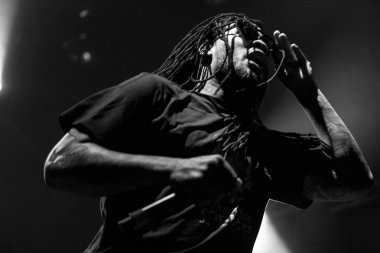 Moskova - 12 Şubat, 2017: ünlü hip hop şarkıcısı Waka Flocka alev performans gösteren canlı müzik programında sahne
