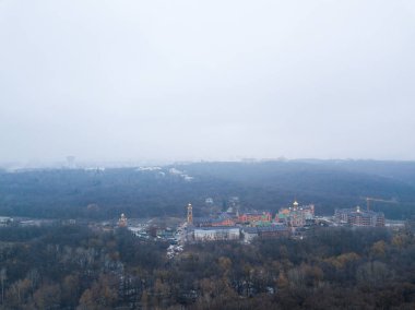 Kiev, Ukrayna - 3 Şubat, 2018: Snowboard Parkı Goloseev Kayak Park açılışı.