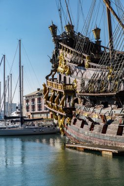 Genoa, İtalya - 13 Ekim, 2018: büyük ahşap korsan gemisi liman Cenova şehir Liguria Neptune'de.