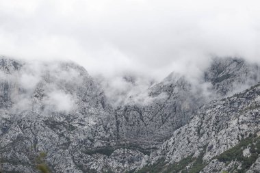 Güzel dağ Biokovo yürüyüş için Croatia.Popular turistik yer. Yaz tatil tur Europe.High rocky Dağları görünümünde için hedef, seyahat. Doğa manzara duvar kağıdı. Dramatik aydınlatma