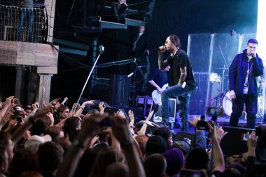 Moskova - 5 Aralık, 2015: sunumu Scriptonite Red Club, uzun zamandır beklenen albüm rap şarkıcıları Basta, Jillz yanında