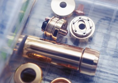 Modern elektronik mech mod vaping aygıt yedek parçalar. Popüler Buharlaştırıcı e-cig aygıtı vape gliserin e-sıvı için. Nikotin Sigara İçilmeyen bıraktın, vaping güvenli ecig vape başlamak