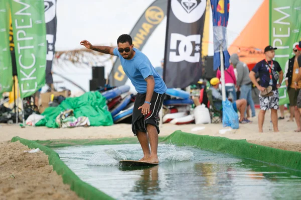 Odessa Ucrania Agosto 2017 Concurso Skim Board Playa Los Jóvenes — Foto de Stock