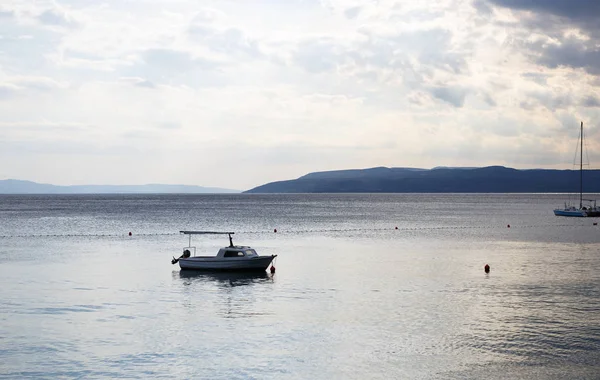 Makarska Croatia June 2017 Perahu Motor Kecil Hanyut Laut — Stok Foto