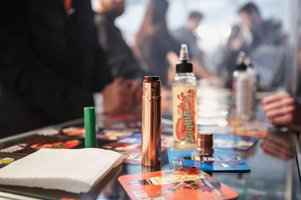 Kiev Oekraïne April 2018 Nieuwe Mech Mod Vaping Apparaten Uitverkoop — Stockfoto