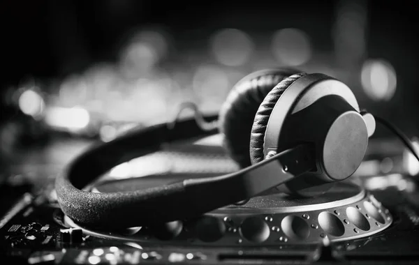 Auriculares Reproductor Discos Música Para Equipo Audio Primera Clase Para — Foto de Stock