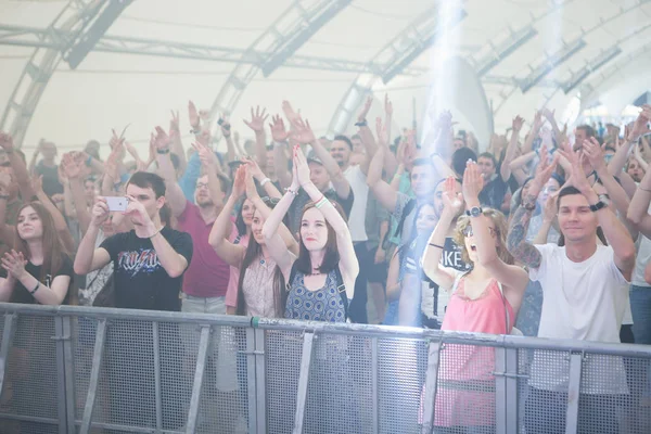 Moscow Junho 2016 Público Concerto Desfruta Grande Evento Festival Música — Fotografia de Stock