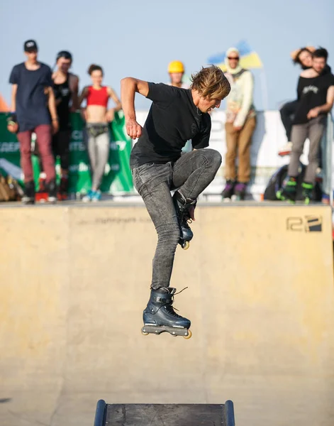 Odessa Agosto 2017 Concurso Patinaje Línea Agresivo Skate Park Aire — Foto de Stock