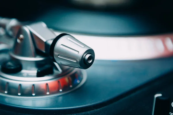 Turntable Vinyl Record Player Analog Sound Technology Playing Analog Digital — стоковое фото
