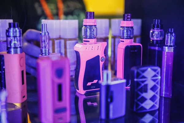 Kiev Ucraina Aprile 2018 Nuovi Vaporizzatori Vendita All Evento Vape — Foto Stock