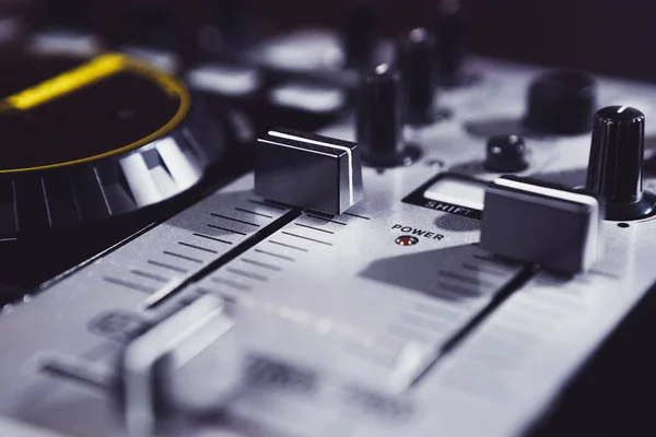 Кнопки Регулятора Громкости Crossfader Профессиональном Контроллере Микширования Звука Disc Жокея — стоковое фото