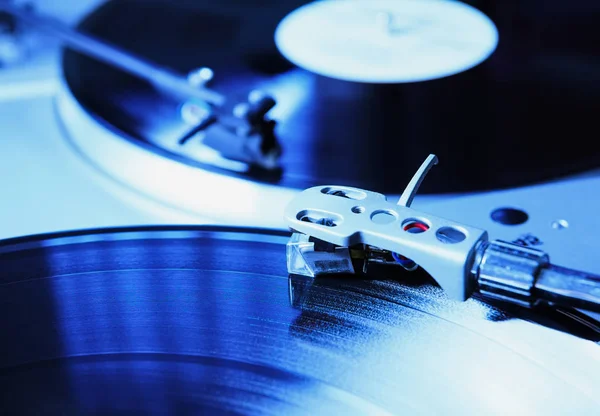 Close View Old Fashioned Turntable Playing Track Vinyl Toned Retro — Stock Photo, Image
