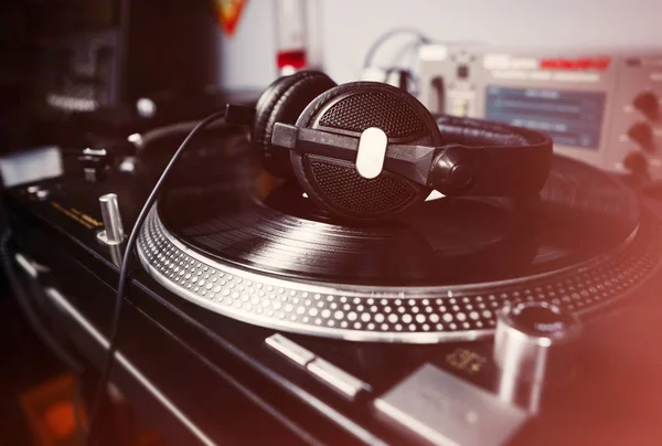Hip Hop Place Pro Turntables Setup Vinyl Record Player Big — стоковое фото