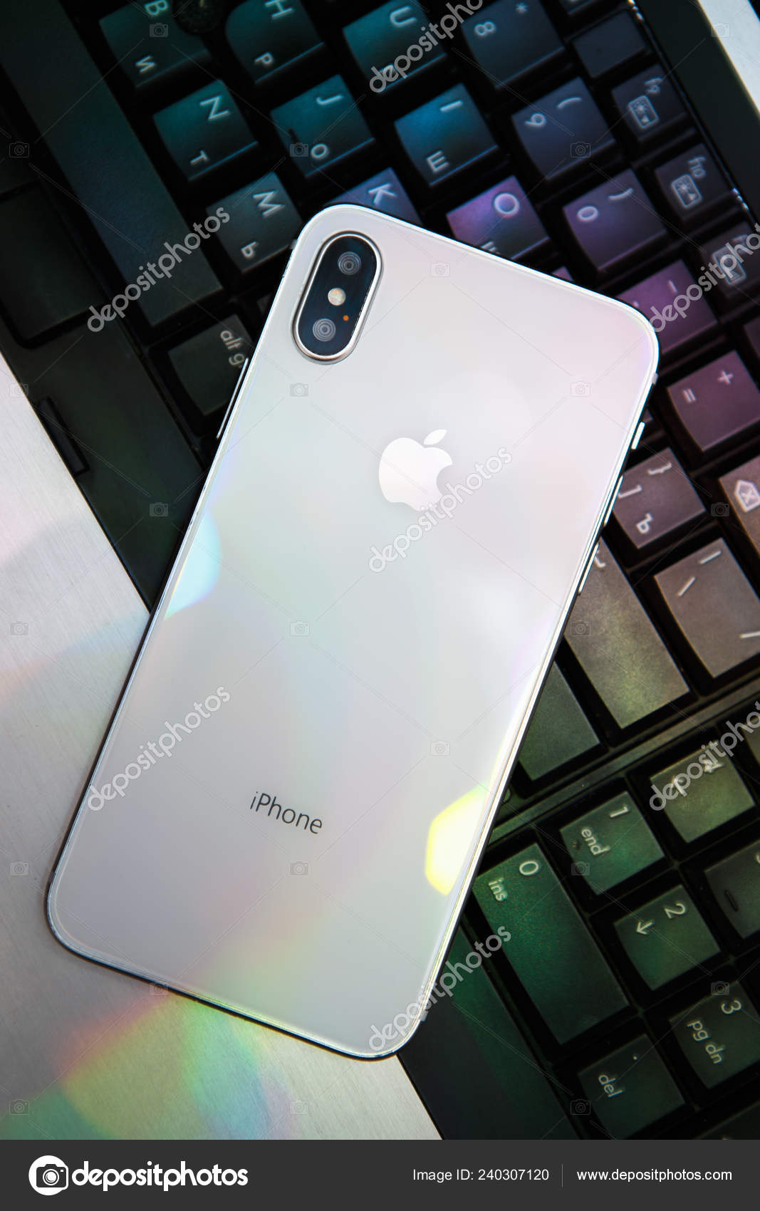 Kyiv Ukraine November 17 New Iphone White Color Latest Apple Stock Editorial Photo C Hurricanehank Kyiv Ukraine November 17 New Iphone White Color Latest Apple Stock Editorial Photo C Hurricanehank