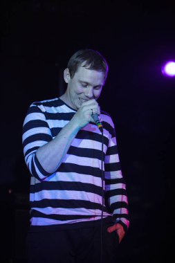 Moskova - 31 Mart, 2016: Rus rap şarkıcısı Vladimir Nigativ 16 ton gece kulübünde müzik albümü Nix Et Nox hediye olarak bilinen Afanasiev