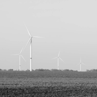  Yeşil enerji - rüzgar türbinleri veya rüzgar çiftlikleri alternatif kaynaklar
