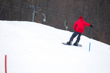 Kiev, Ukrayna - 3 Şubat, 2018: Snowboard Parkı Goloseev Kayak Park açılışı.