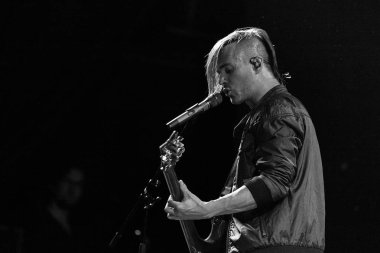 Moskova - 28 Haziran, 2015: Papa Roach ve onların solisti Jacoby Shaddix gerçekleştirme Ray sadece Arena Rusya'da yaşamak