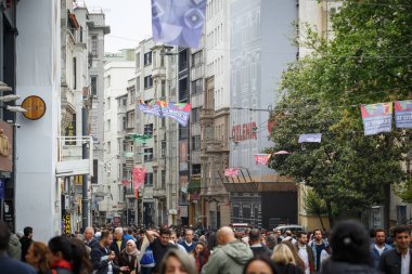 Türkiye 'de şehir sokaklarında yaşayan insanlar