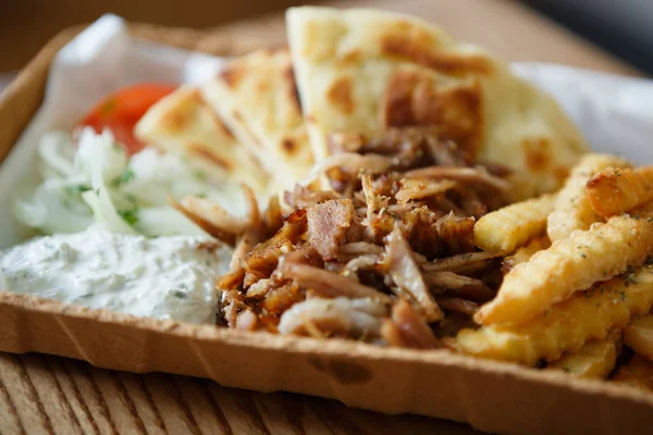 Menu Restauration Rapide Grecque Traditionnelle Plat Sandwich Viande Ouvlaki Gyros — Photo
