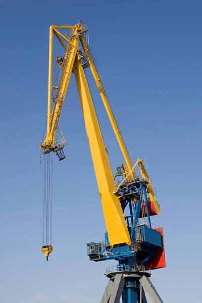 Heavy Industrial Crane Working Commercial Dock Middle Day — Stock Photo, Image