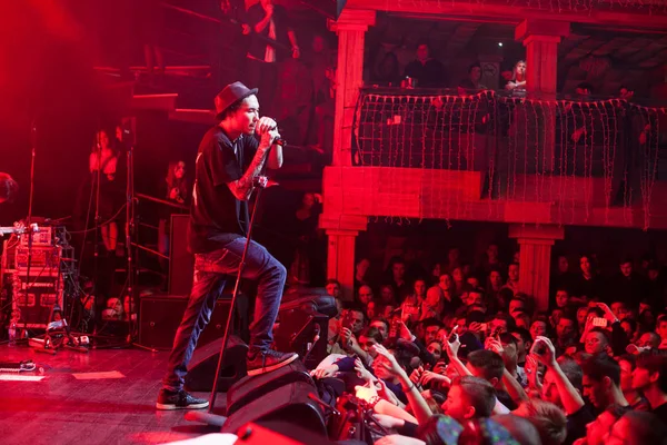 Moskova - 5 Aralık, 2015: sunumu Scriptonite Red Club, uzun zamandır beklenen albüm rap şarkıcıları Basta, Jillz yanında