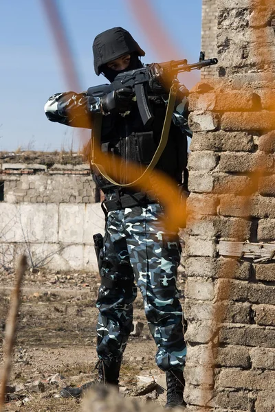 Soldier Aiming Target Automatic Russian Ak47 Rifle — Stock Photo, Image