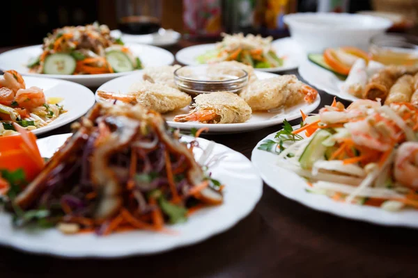 Nagy Vacsora Menü Hagyományos Ázsiai Étterem Vietnámi Egzotikus Konyha Közelről — Stock Fotó