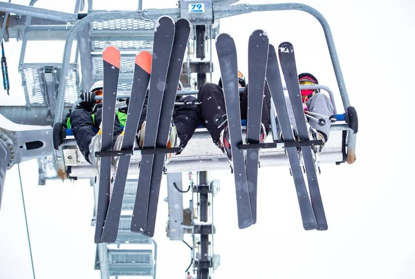 Boekovel Oekraïne Maart 2018 Stoeltjeslift Voor Skiërs Snowboarders Winter Resort — Stockfoto