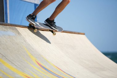 Odessa, Ukrayna-21 Ağustos, 2017: Yarışmaya kaykay yaz. Aşırı spor