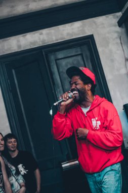 Moskova - 12 Mart, 2015: Murs (Nick Carter), sanatçı garip müzik Rusya'da Dewars Powerhouse kulübünde canlı performans