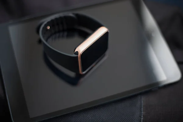 Reloj Pulsera Inteligente Acostado Talbet Este Gadgets Permitirá Mantenerse Siempre — Foto de Stock