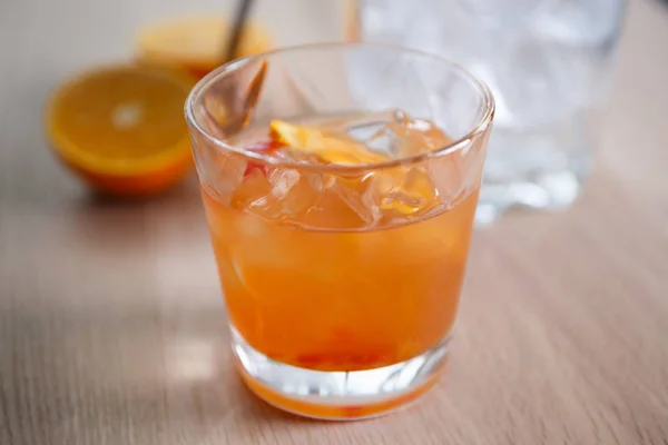 Finom Italra Narancslé Tequila Sunrise Koktél Étteremben Frissítő Italokat Fogyaszthatnak — Stock Fotó