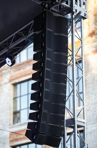 Kiev Agosto 2018 Equipo Audio Profesional Montado Escena Del Concierto —  Fotos de Stock