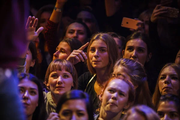 Moskwa Października 2016 Wielki Koncert Rosyjski Rap Piosenkarka Kravz Scenie — Zdjęcie stockowe