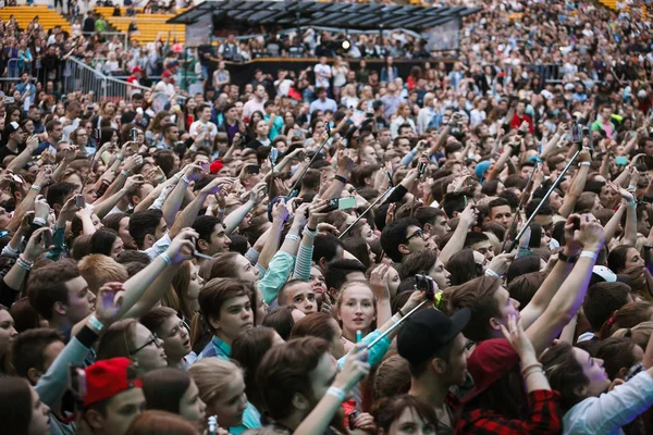 Moscú Junio 2016 Enorme Multitud Conciertos Festival Música Verano Aire — Foto de Stock