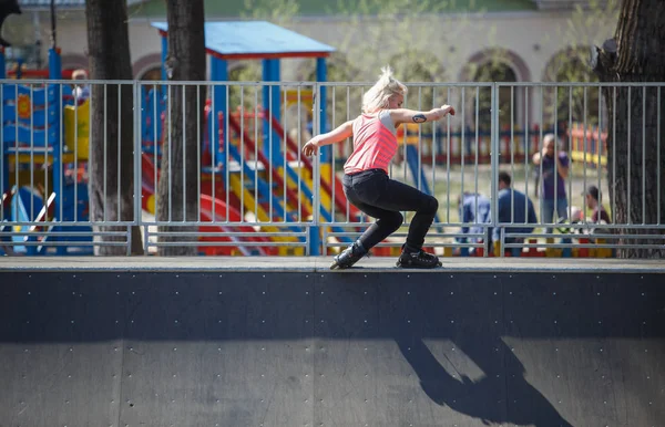 Kiev April 2018 Young Girl Grinds Rails Aggressive Inline Skates — Stock Photo, Image