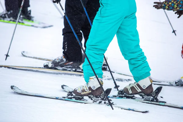 Bukovel Ukraine March 2018 Passeios Esqui Gratuitos Bukovel Winter Park — Fotografia de Stock