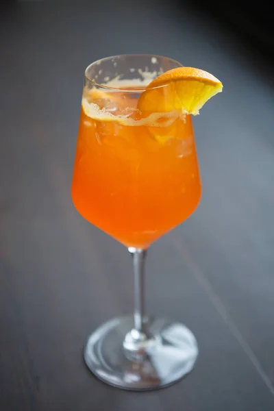 Νόστιμα Τεκίλα Sunrise Ποτό Για Πάρτι Κοκτέιλ Στα Κρυστάλλινα Γυαλί — Φωτογραφία Αρχείου
