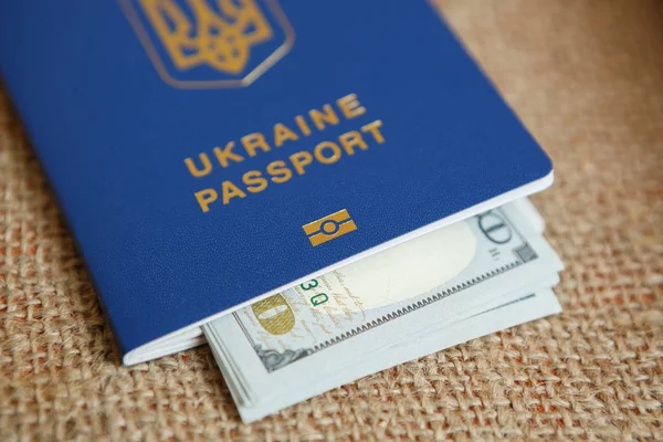 Nuevo Pasaporte Biométrico Ucraniano Con Chip Electrónico — Foto de Stock