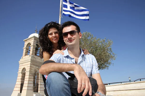 Joven Pareja Feliz Hacer Turismo Capital Griega Ciudad Atenas Día — Foto de Stock