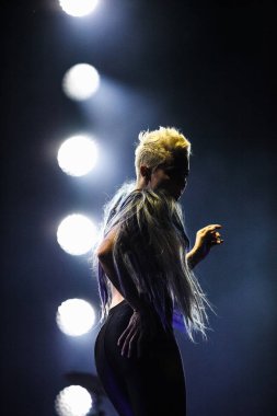 Moskova - 7 Haziran, 2016: Macklemore konser ve Ryan Lewis müzik grubu açık yaz müzik festivali Lastochka.