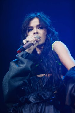 Ünlü pop şarkıcı Elena Temnikova gibi parti at Space Moscow gece kulübü aşamasında performans gibi FM tarafından 25 Eylül 'de ev sahipliği yaptı, 2016